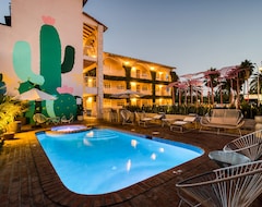 Hotel Beach House By Uliv (Ensenada, Meksiko)