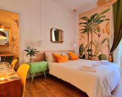 Hotel Napoli Tree - Lungomare (Naples, Italy)