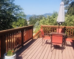 Toàn bộ căn nhà/căn hộ Great Gorge Getaway - Large Deck & Yard - River Views - $869/Week (Bingen, Hoa Kỳ)