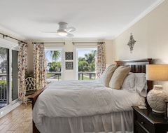 Entire House / Apartment The Only 3 Bed/3 Bath At The Atrium! Oceanfront Villa With Amenity Cards. (Seabrook Island, USA)