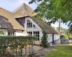 Hele huset/lejligheden Luxuriously Restored Farmhouse With Trendy Interior Close To Sea And Forest (Heerhugowaard, Holland)