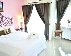 Hotel San Pareni (Chiang Mai, Thailand)