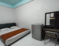 Khách sạn Spot On 92890 Losmen Bahalap Syariah Marabahan (Manado, Indonesia)