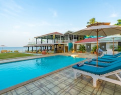Hotel La Cabana Beach & Spa (Morjim, India)