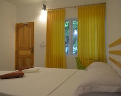 Otel Relax Lodge (Rasdhoo Atoll, Maldivler)