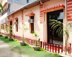 Khách sạn Utsav (Bolpur, Ấn Độ)