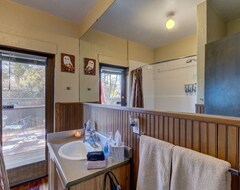 Hele huset/lejligheden Charming Midtown Bungalow - Steps To The Riverwalk! Pets Ok (New Washoe City, USA)