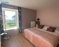 Cijela kuća/apartman Maison Des Bruyeres 25pers Jacuzzi, Billard Baby (Le Bény-Bocage, Francuska)