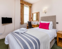 Hotel Swan Revived (Newport Pagnell, United Kingdom)