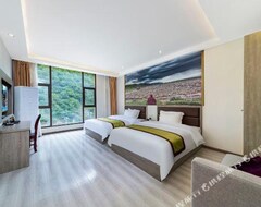 Yunhai Holiday Hotel (Huanglong, Kina)