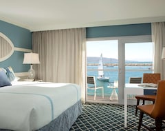 The Portofino Hotel & Marina (Redondo Beach, ABD)