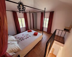 Hotel Large Villa, Full Air, Child Friendly, 14 People, Nerja, Torrox, Torre Del Mar (Sayalonga, España)