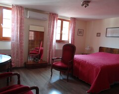 Cijela kuća/apartman In A Picturesque Area Of The City, Spacious Air-conditioned Cottage 2 To 5 Pers (Ribeauville, Francuska)