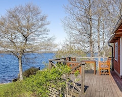 Toàn bộ căn nhà/căn hộ Holiday House With Fantastic Location And Private Lake Plot (Ljungby, Thụy Điển)
