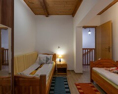 Hotel 3 Bedroom Accommodation In Zminj (Žminj, Croatia)