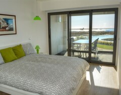 Tüm Ev/Apart Daire Fuseta Waking Up At The Sea 2 Bedroom Frontline Apartment With Stunning Seaview (Moncarapacho, Portekiz)