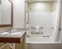 Hotel Comfort Suites Delavan - Lake Geneva Area (Delavan, USA)