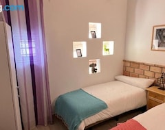 Tüm Ev/Apart Daire Casa Amor - 1 Bedroom Apartment With Shared Pool & Jacuzzi Close To Parque Regional Sierra Del Carche, Hiking Trails & Striking Views (Yecla, İspanya)