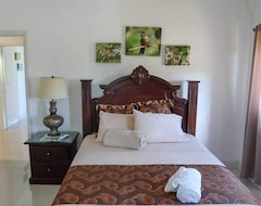 Nhà trọ Redknot Manor Guest House/hotel (Matthew Town, Bahamas)