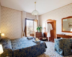 Hotel Silla (Florence, Italy)