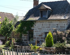 Toàn bộ căn nhà/căn hộ Gîte Pour 2 Personnes, En Campagne, Avec Piscine (Saint-Bonnet-la-Rivière, Pháp)