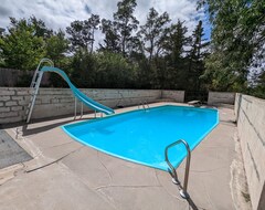 Toàn bộ căn nhà/căn hộ New! Pool House At Lake Mac (Ogallala, Hoa Kỳ)
