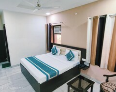 Hotel Crystal by Ayushman Hospitality (Haridwar, Indien)