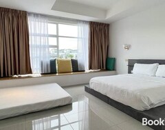 Casa/apartamento entero Austin Jb Hupanbieshu Lake View Villa Homestay (Senai, Malasia)