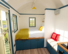 Tüm Ev/Apart Daire Luxury Shepherds Hut Accommodation For Couples With Hot Tub (Doolin, İrlanda)