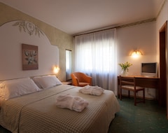 Hotel Miralago (Molveno, Italy)