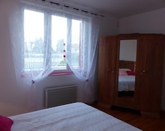 Toàn bộ căn nhà/căn hộ Gite Poëzat, 3 Bedrooms, 6 Persons (Poëzat, Pháp)