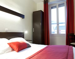 Logis Hotel Chateaubriand (Nantes, France)