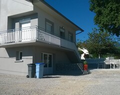 Cijela kuća/apartman Maison Gîte (Poids-de-Fiole, Francuska)