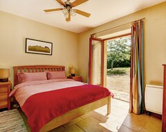 Cijela kuća/apartman Stunning Luxury Dordogne Villa With Heated Pool, Jacuzzi, Wifi, Sleeps 10 (La Dornac, Francuska)