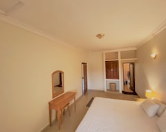 Otel Kololi Beach Resort (Serekunda, Gambiya)