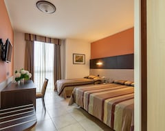 Khách sạn Record (Settimo Torinese, Ý)