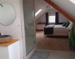 Entire House / Apartment Ferienwohnung Im Haupthaus, 65 Qm, 1 Schlafraum, Max. 5 Personen (Lindau, Germany)