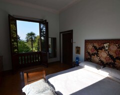 Hele huset/lejligheden Spacious Villa With Swimming Pool Surrounded By A Beautiful Park, In Quiet Area (Faenza, Italien)