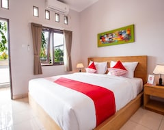 Hotelli OYO 1207 Pondok 789 Near Canggu Echo beach (Canggu, Indonesia)