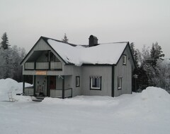 Tüm Ev/Apart Daire Cozy House With Fireplace In The Heart Of Lapland, Not Far From The Ice (Vittangi, İsveç)