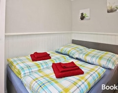 Koko talo/asunto 1 Bedroom Nice Apartment In Waren Mritz (Waren, Saksa)
