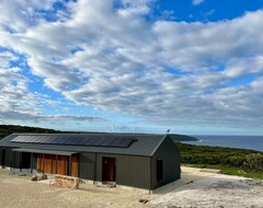Koko talo/asunto Luxury Beachfront Accommodation Surrounded By Nature With Ocean Views (Bremer Bay, Australia)