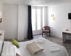 Khách sạn Le Petit Hotel (Biarritz, Pháp)