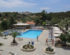 Hotel Hilltop (Hanioti, Grækenland)