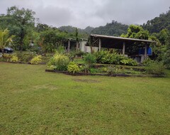 Koko talo/asunto Mountain Cottage Surrounded By The Native Birds, The Amazona Guildingii (Georgetown, Saint Vincent ja Grenadiinit)
