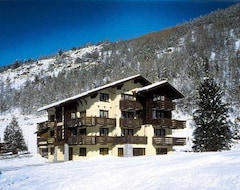 Hotel Bärgsunnu (Saas Grund, Suiza)