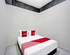 Khách sạn Oyo 91612 Villa A1 (Mojokerto, Indonesia)