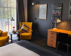 Khách sạn The Oriana Orange - Retro Hotel & Resort (Orange, Úc)