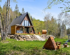 Tüm Ev/Apart Daire A-frame With Spa And Sauna By The River (Mirabel, Kanada)