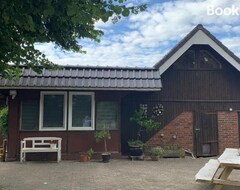 Koko talo/asunto Fewo Mit Kinderhaus (Beverstedt, Saksa)